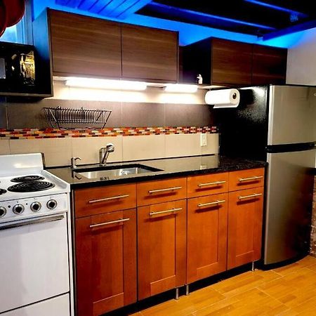 Live In This Iconic East Side Lower Level Unit Провиденс Экстерьер фото
