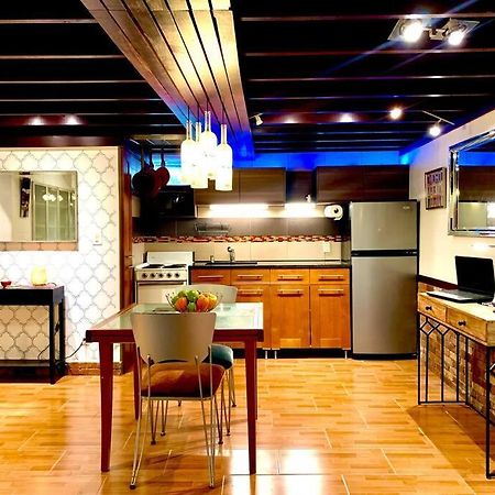 Live In This Iconic East Side Lower Level Unit Провиденс Экстерьер фото